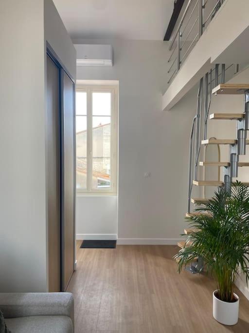Duplex Type Loft Centre Ville * Clim * Wifi * Haut De Gamme * อองกูแลม ภายนอก รูปภาพ